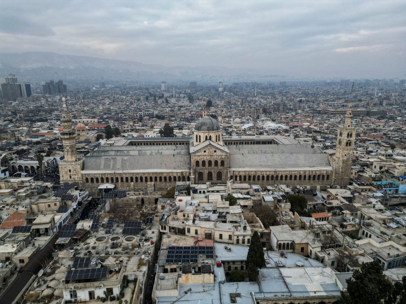 UAE makes major investment pledges in Damascus