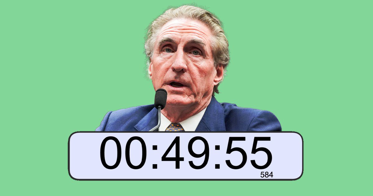Cabinet Secretary Touts “Efficiency” While Making Staff Sit Through 88-Minute Speech