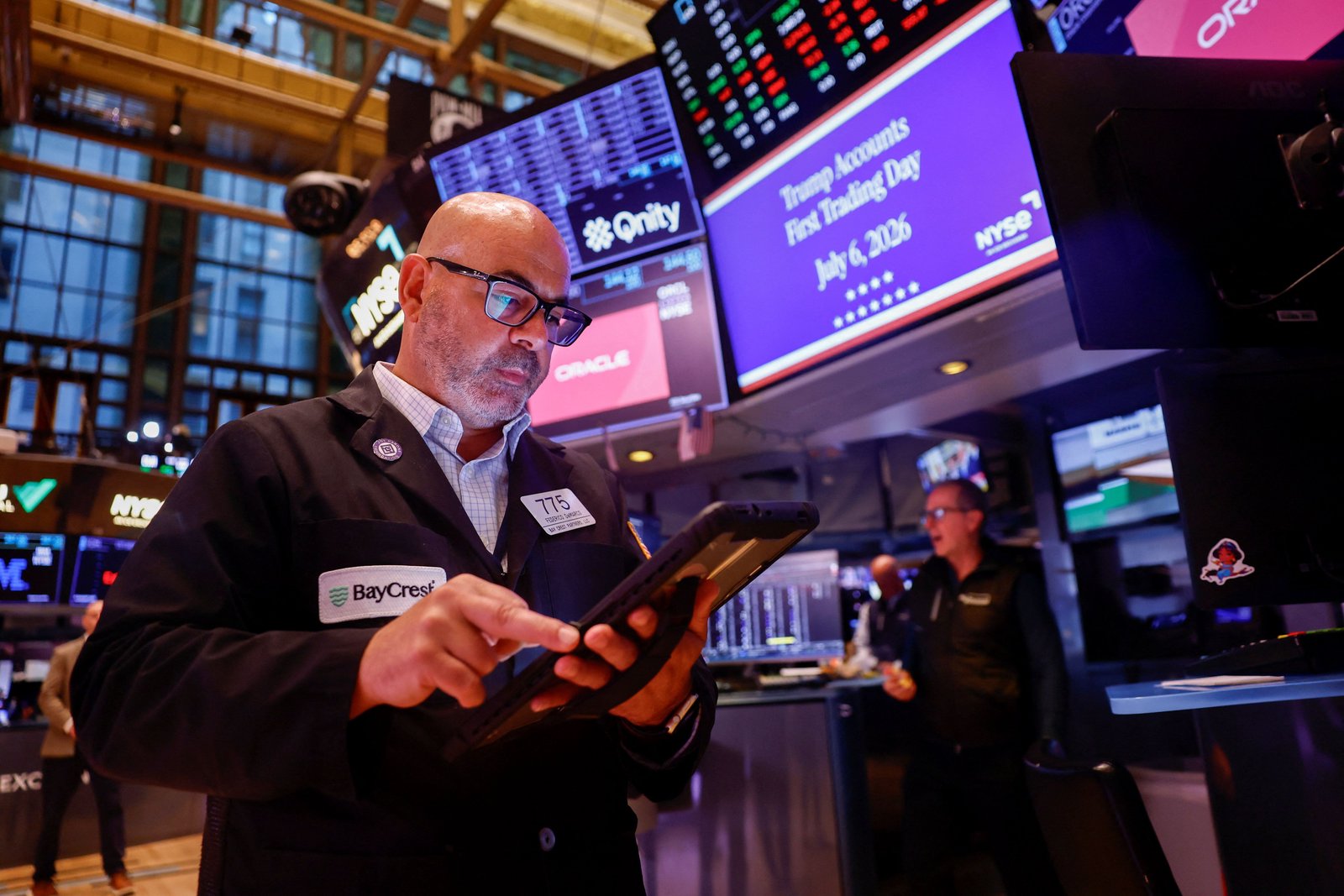 Chip stocks lead Big Tech rally