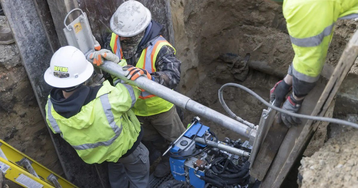 Federal Cash for Lead Pipe Replacement Isn’t Making It to Illinois Communities