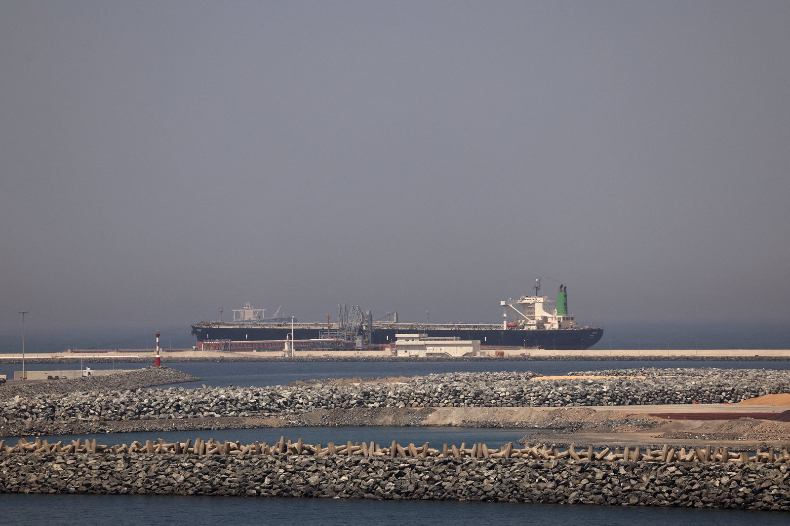 DP World plans two ports in booming Fujairah
