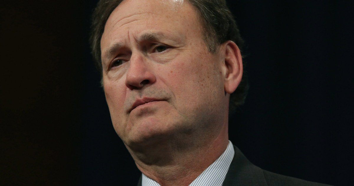 Watchdogs Urge Senate to Investigate Samuel Alito’s Oil Stock Conflicts