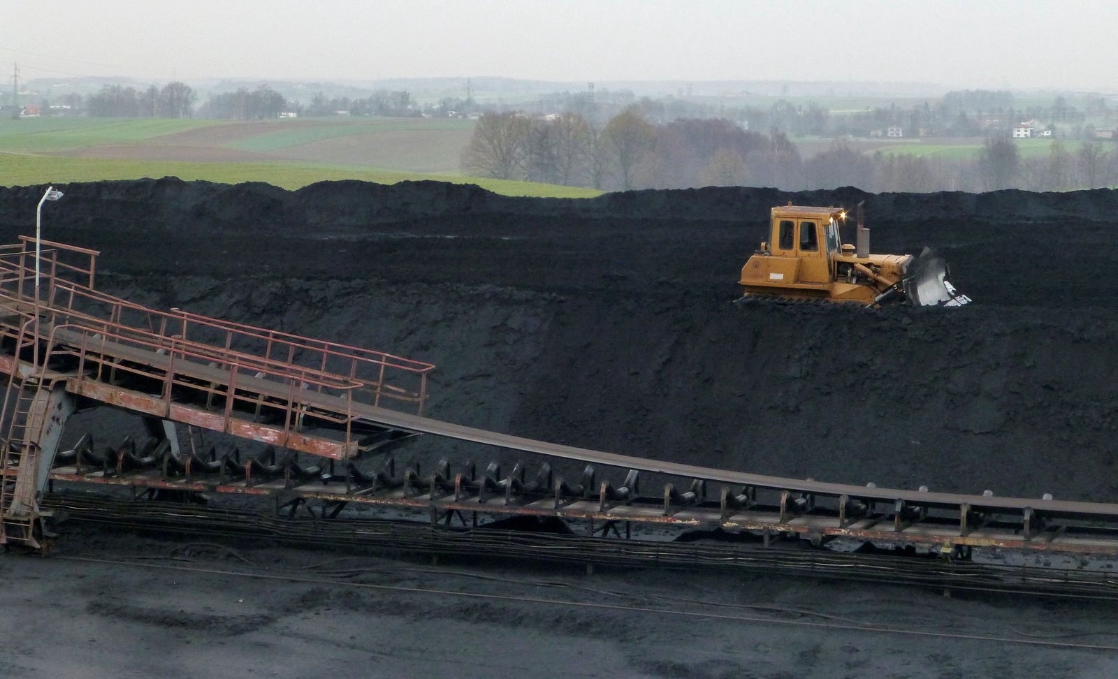 Mining, metals sector account for 11% of global emissions, report finds