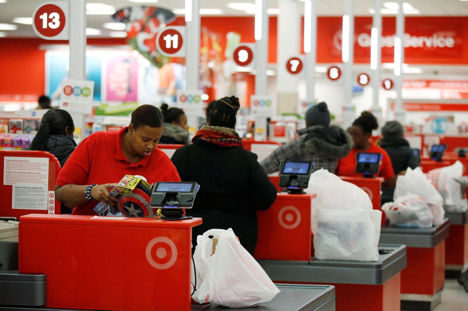 Target attempts turnaround as Walmart hits $1 trillion in market value