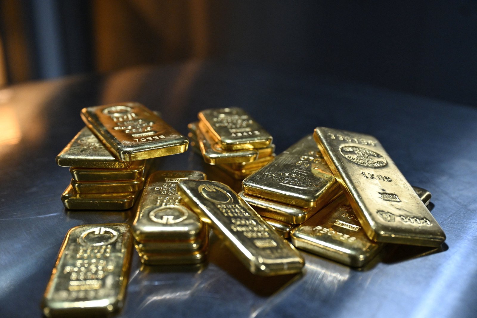 Gold, silver plunge after Fed chair announced