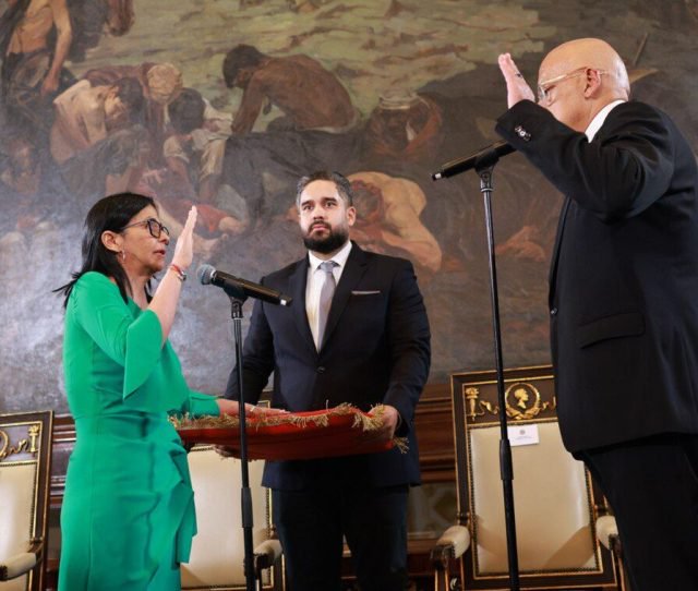 Delcy Rodríguez Swears To Uphold Sovereignty of the Nation as Acting President of Venezuela