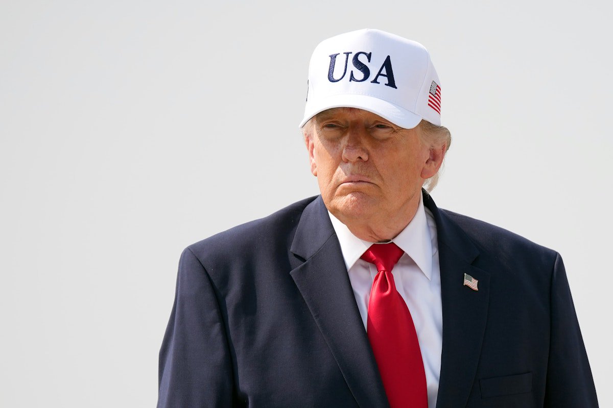 Trump Made Hundreds of Stock Trades One Day Before Pausing Tariffs