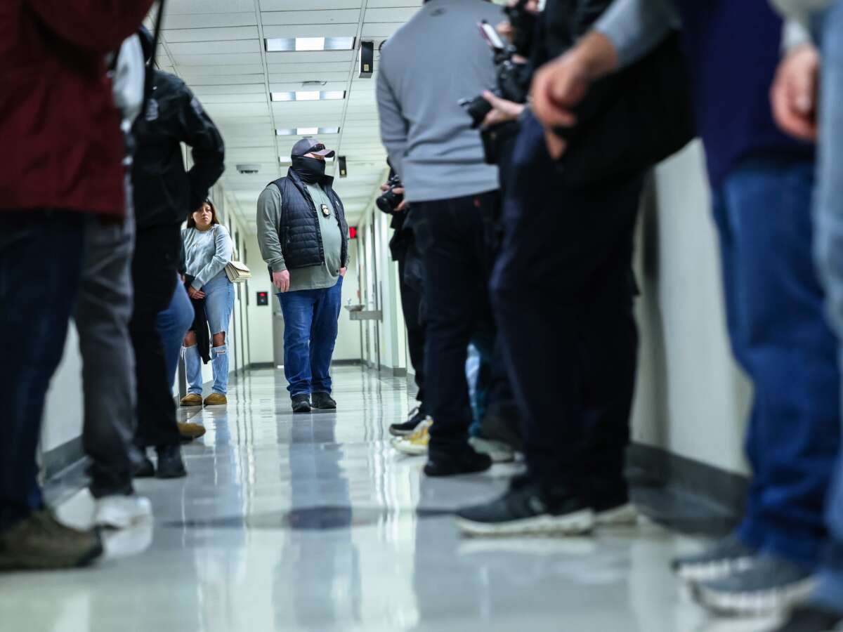A New Practice Puts Hundreds of Immigrants Before Judges at Very Short Notice