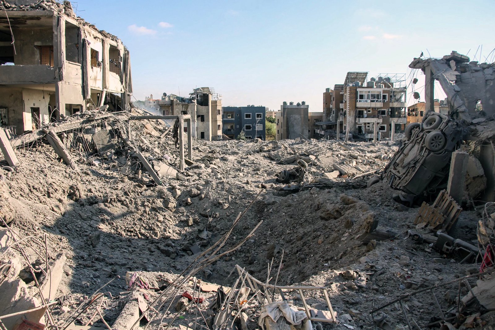 Iran strikes Kuwait and Bahrain; Israel kills paramedics in Lebanon; Primary results