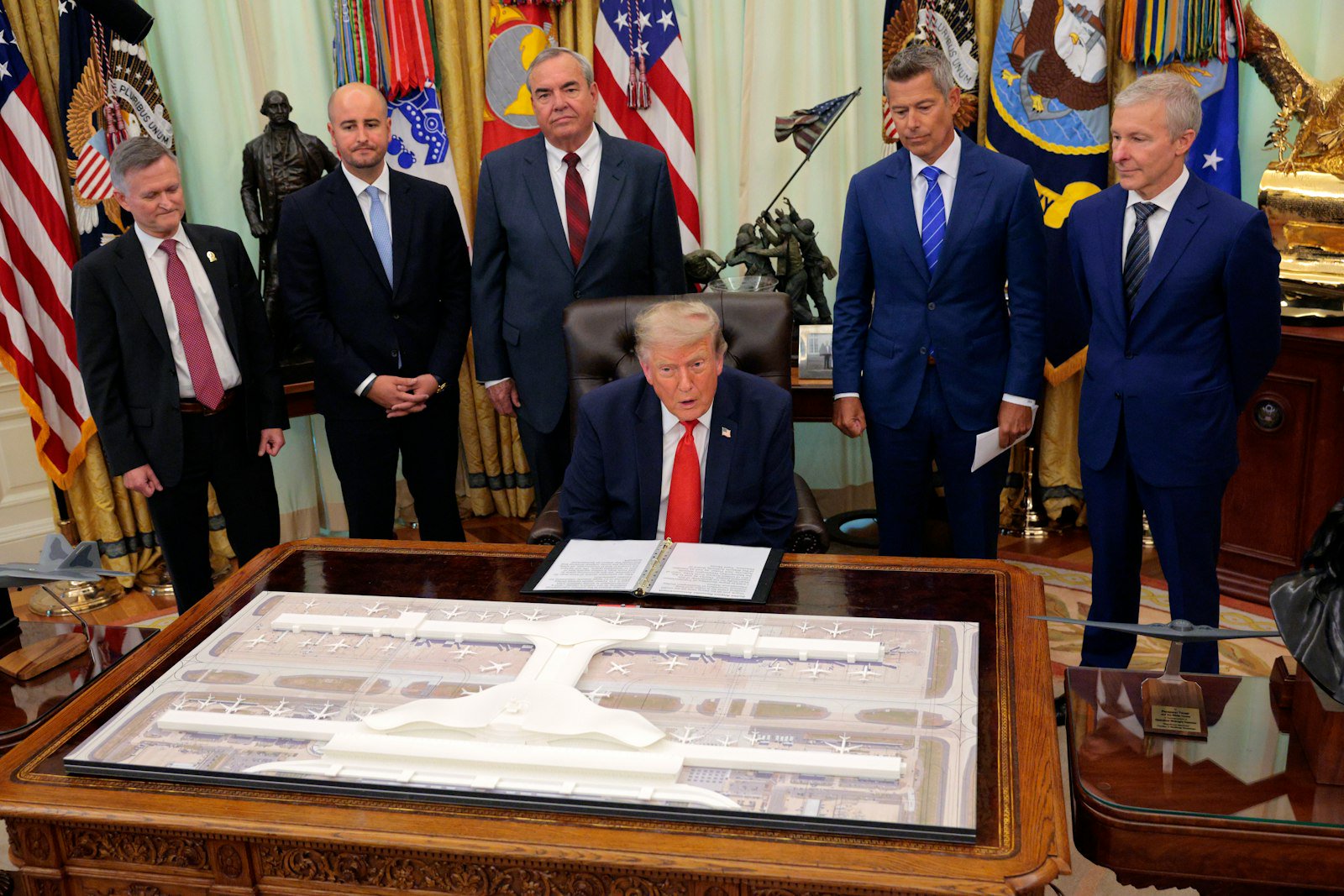 Trump Announces Another Renovation Project in the Middle of a War