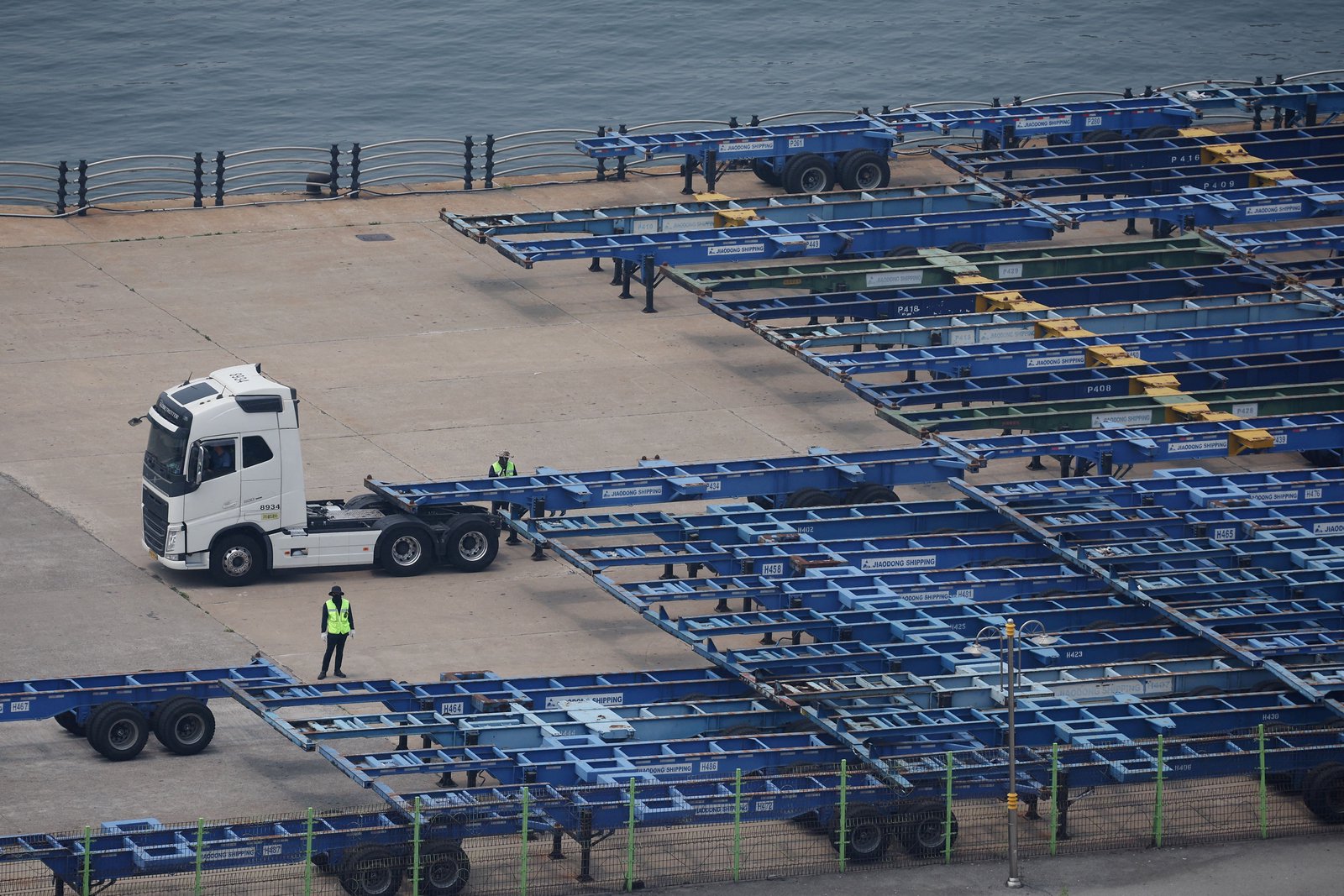 Mexico suspends parcel shipments to US over ‘de minimis’ rule ending