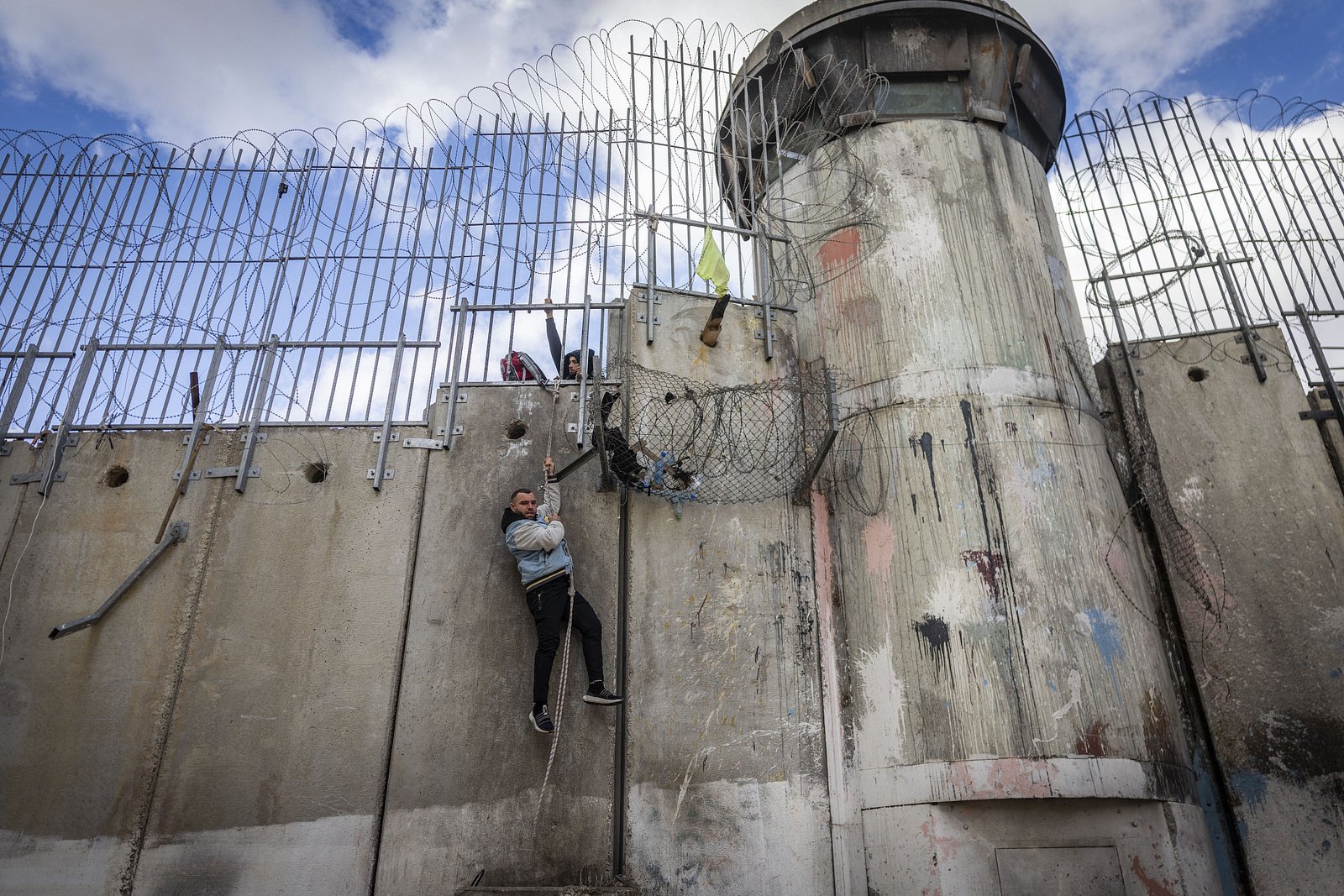 The Palestinians dying for work