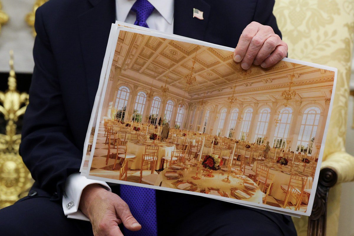 Trump Skipped Normal Process to Award $500 Million Ballroom Contract