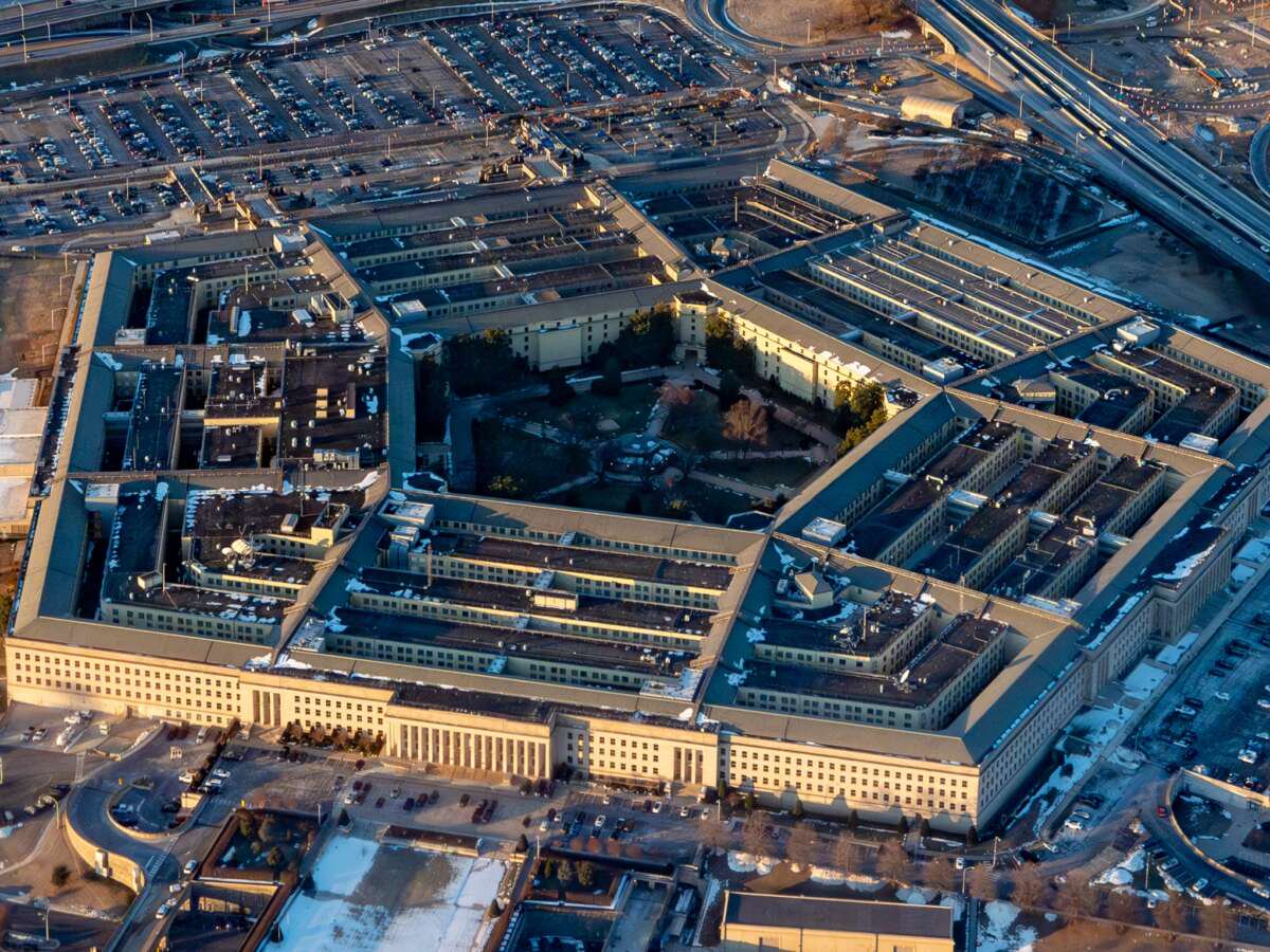 Report: Trump Admin Is “Crowdsourcing” Ideas for Ending War in Iran