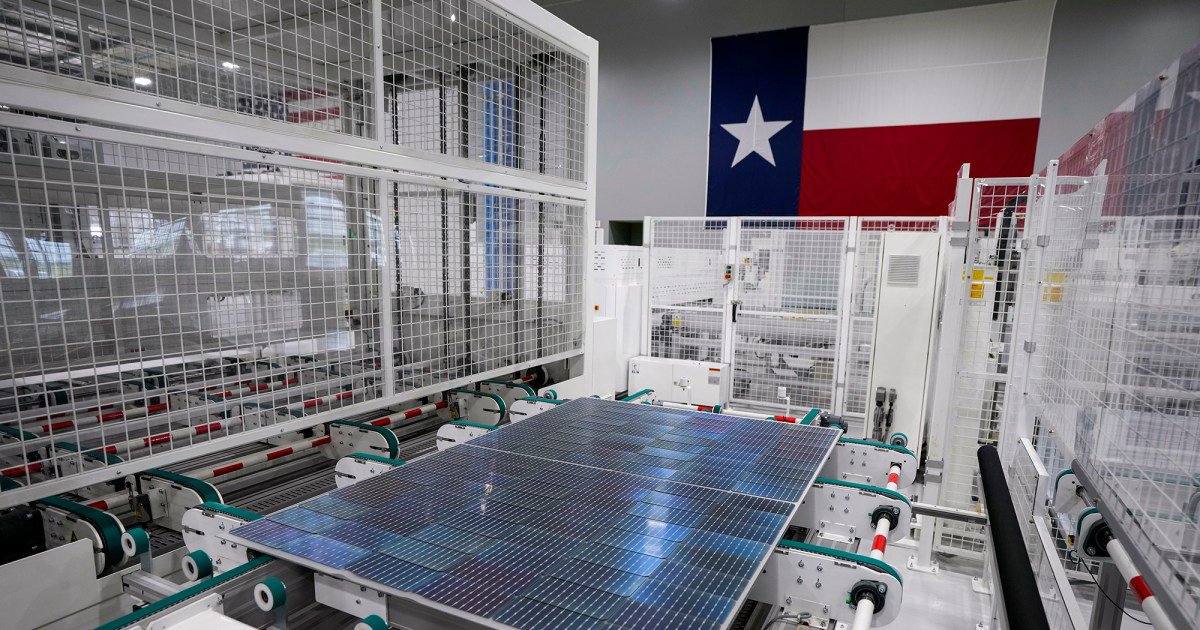 Don’t Tell Donald Trump, but Texas Is Deep Into Wind and Solar Power