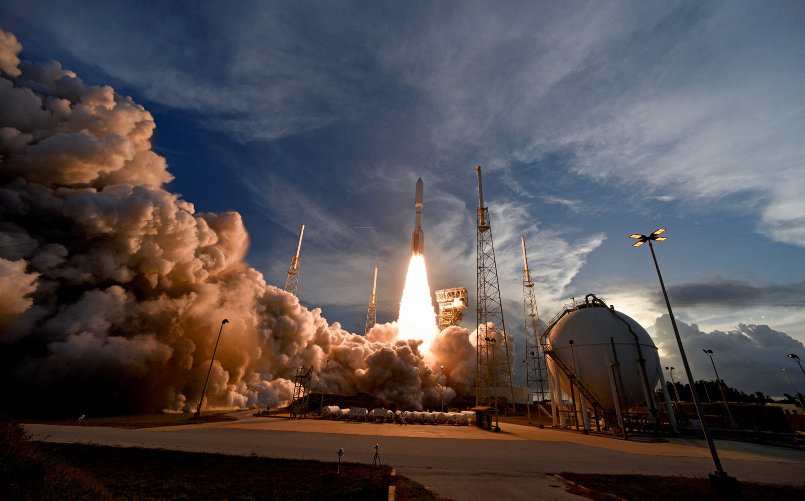 Amazon targets SpaceX dominance