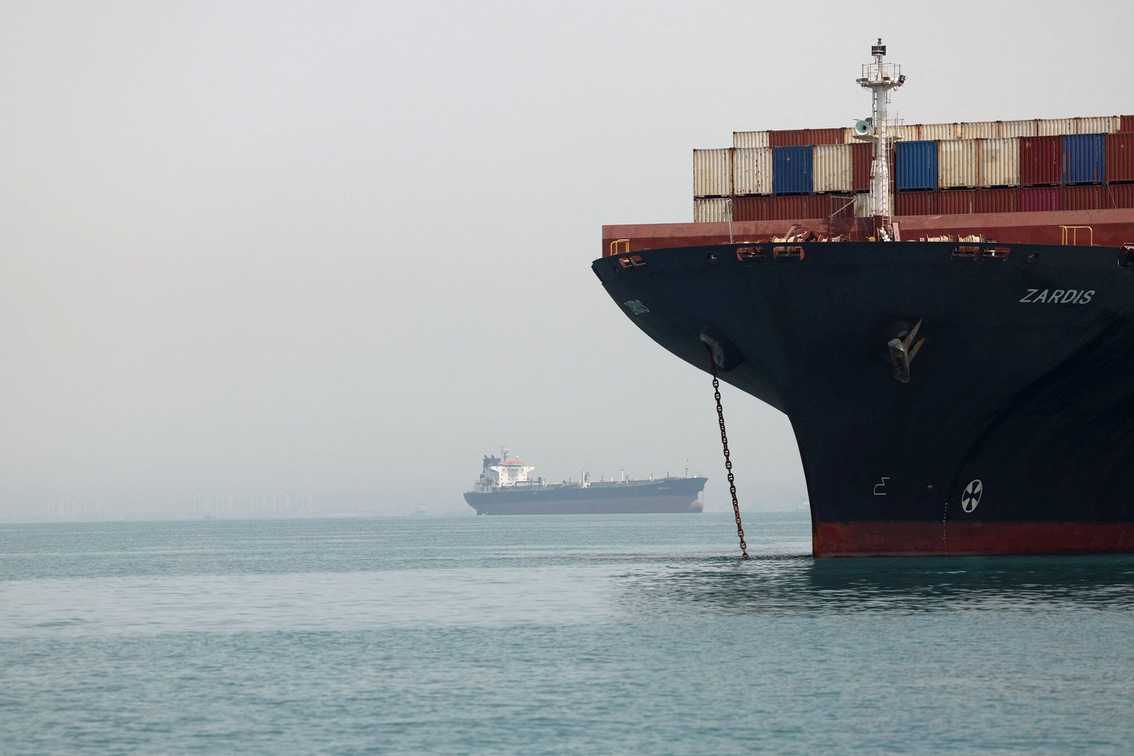 Iran holds firm on war demands, dampening hopes of Hormuz deal