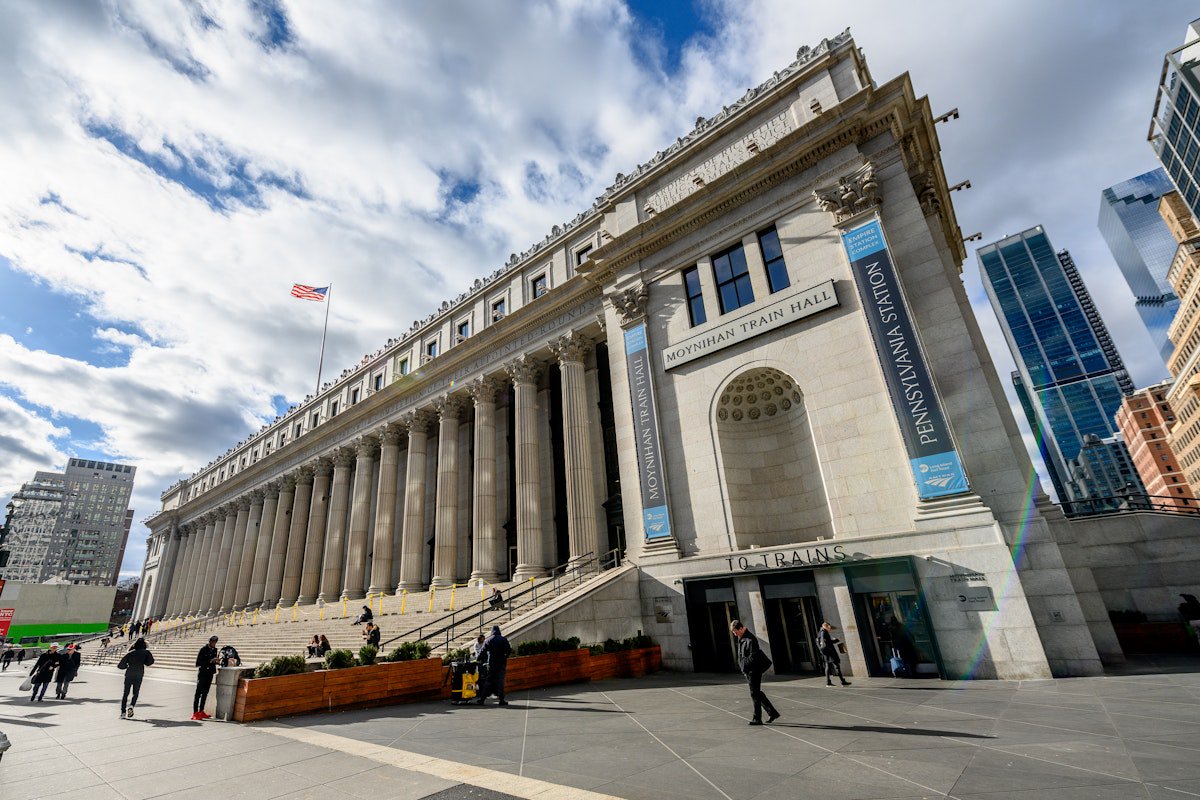 Trump Team Moves to Rename New York’s Penn Station