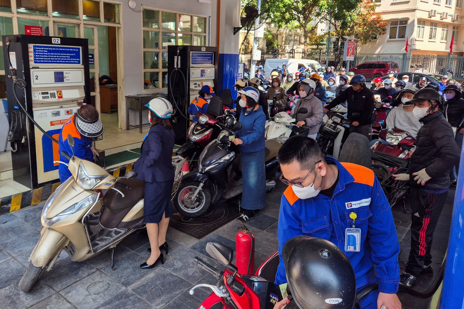 Asian nations scramble to roll back energy prices