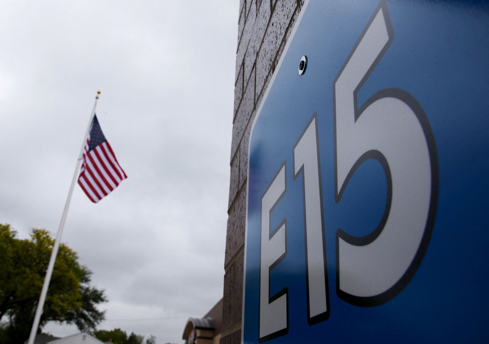 Republicans split on ethanol share in national fuel mix