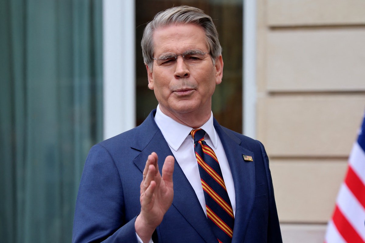 Start the Countdown: Trump Official Says Iran War Will End in 2 Weeks
