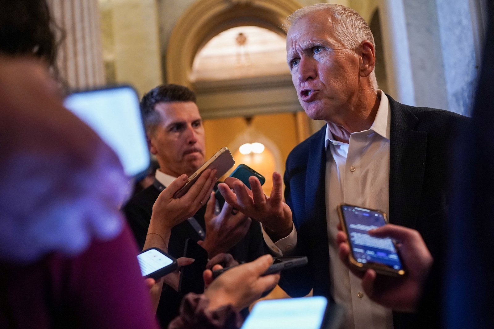 Senate shrugs at dovish Fed chair finalists