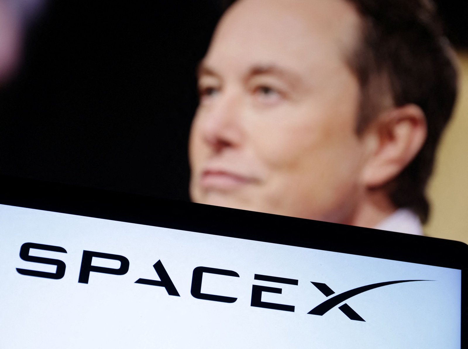 SpaceX looks to compete with the carriers