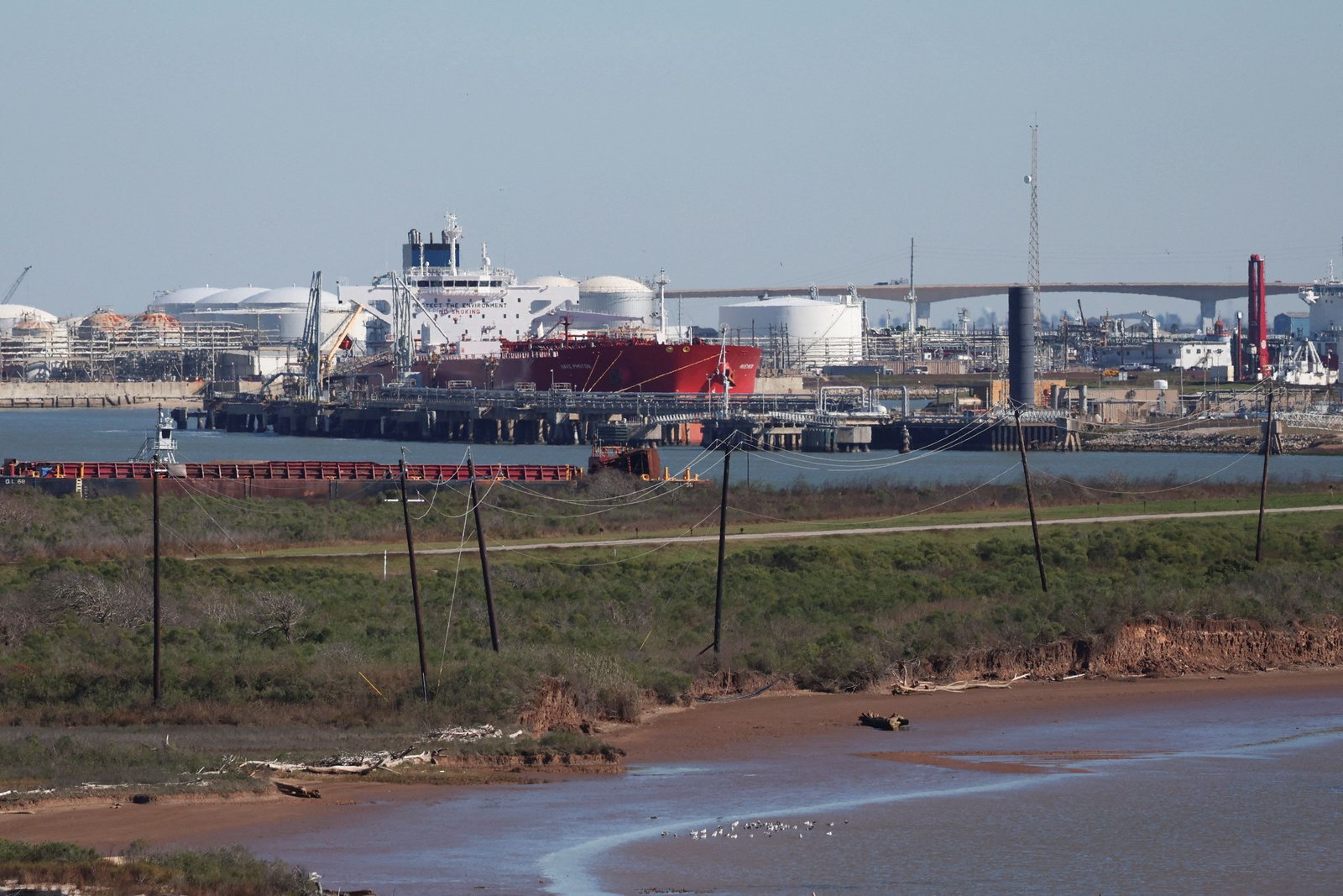 Venezuela eases oil investment laws under US pressure