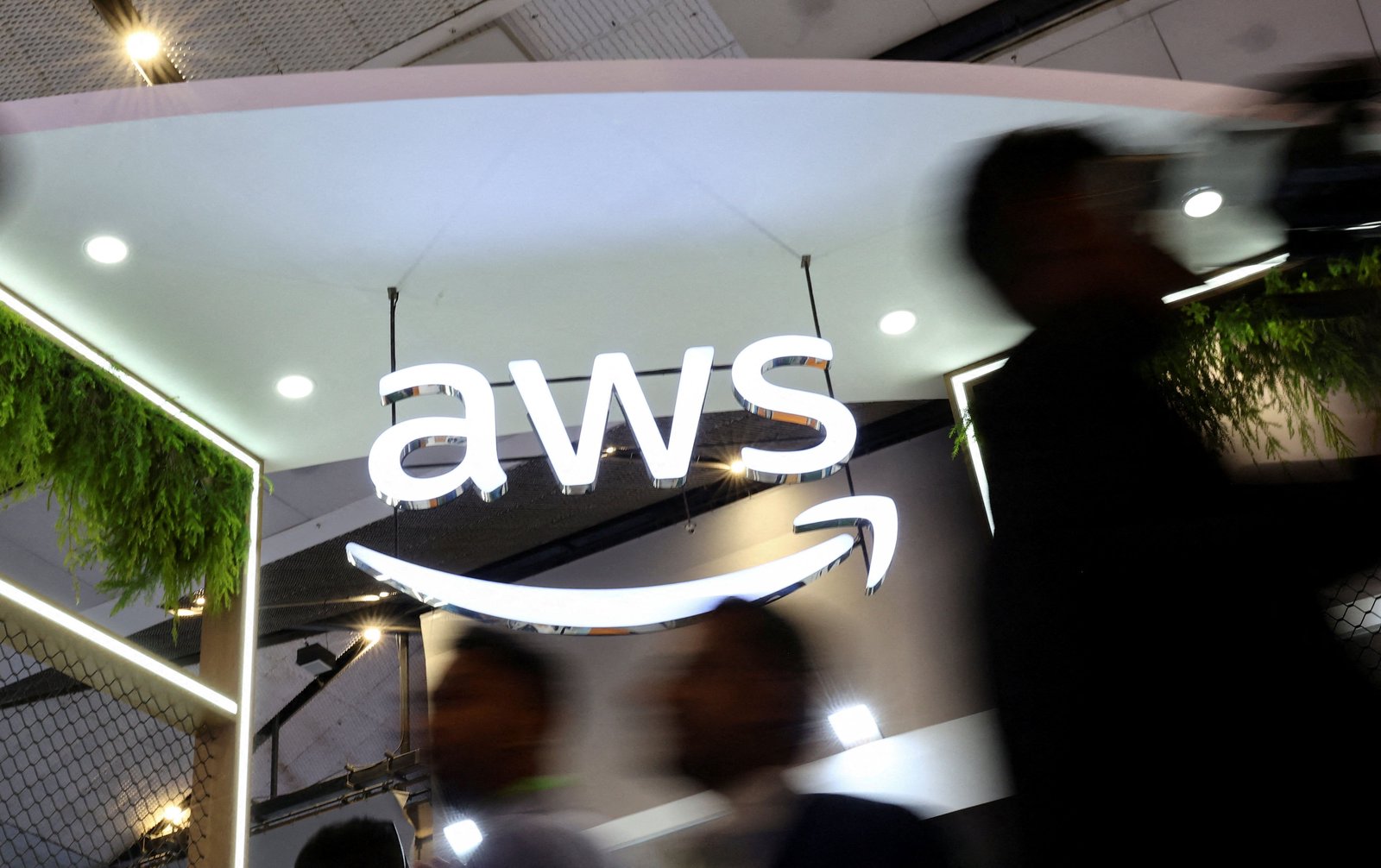 Major Amazon Web Services internet outage affects hundreds of websites, companies