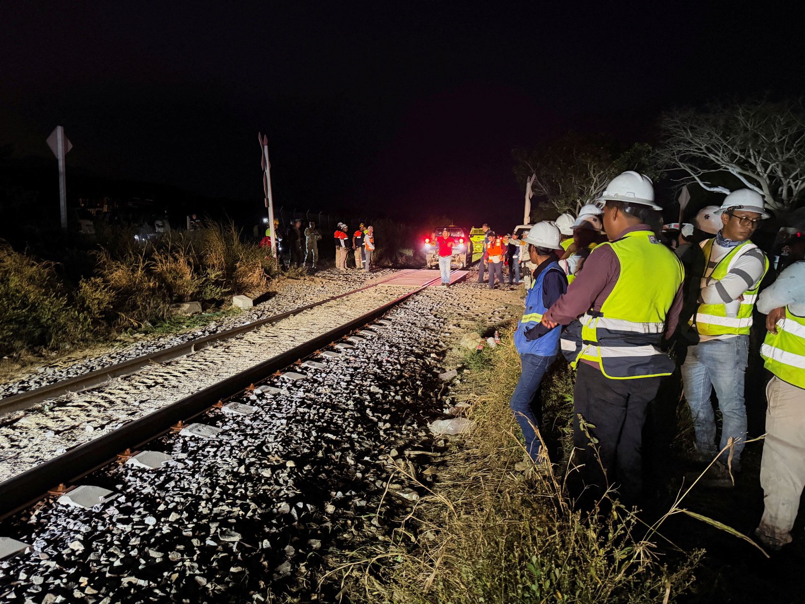 Deadly Mexico train wreck underscores corruption fears