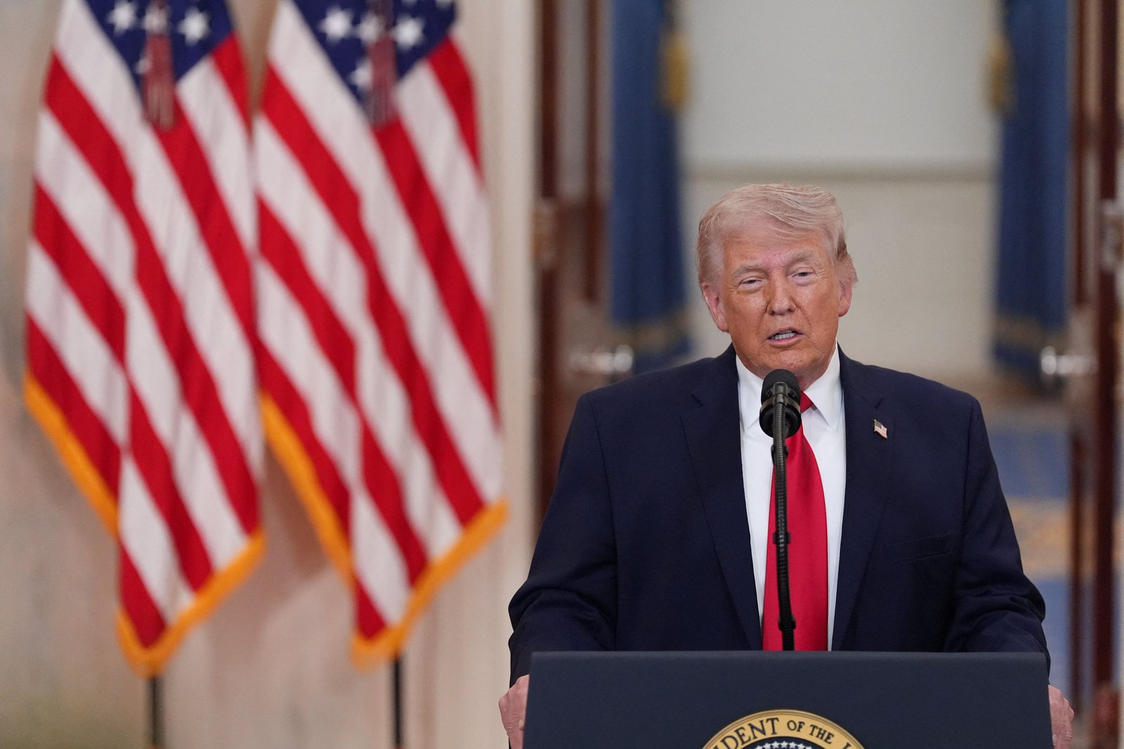 Trump tries to shift Hormuz burden