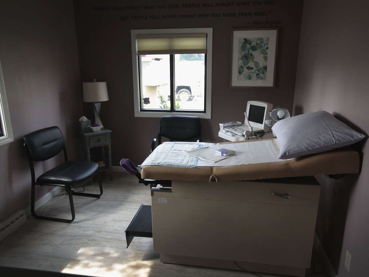 Shuttering of Clinics That Teach Abortion Care Fuels Medical Workforce Crisis