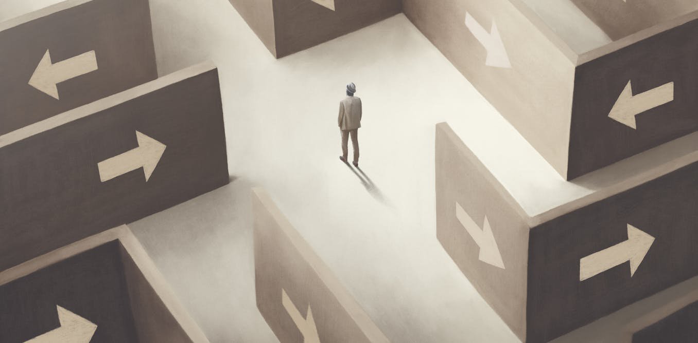 How does your brain decide between the road not taken or the same old route? Resolving conflicting memories is key to navigation