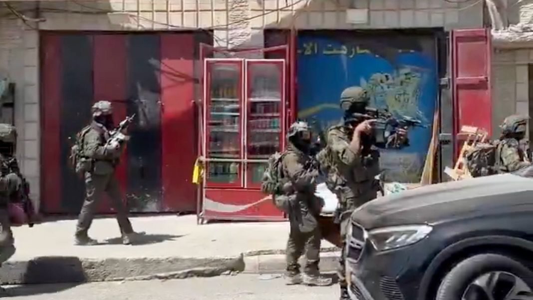Israel launches large-scale operation in Qalandia refugee camp