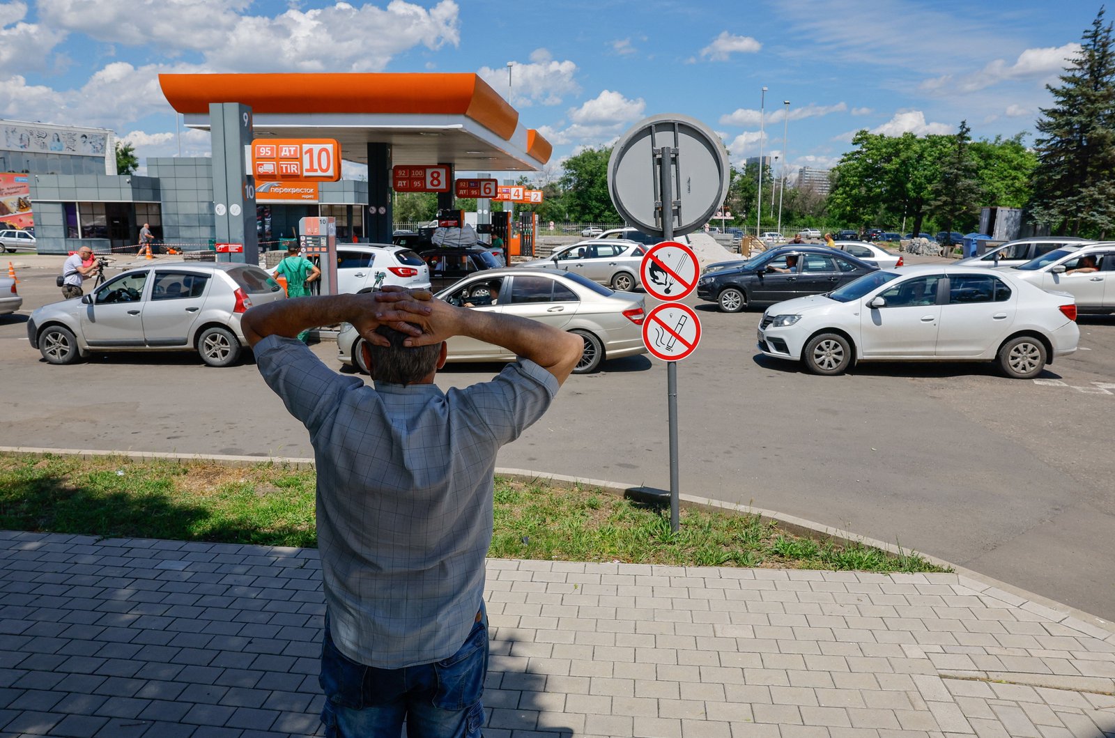 Russia faces growing fuel shortage