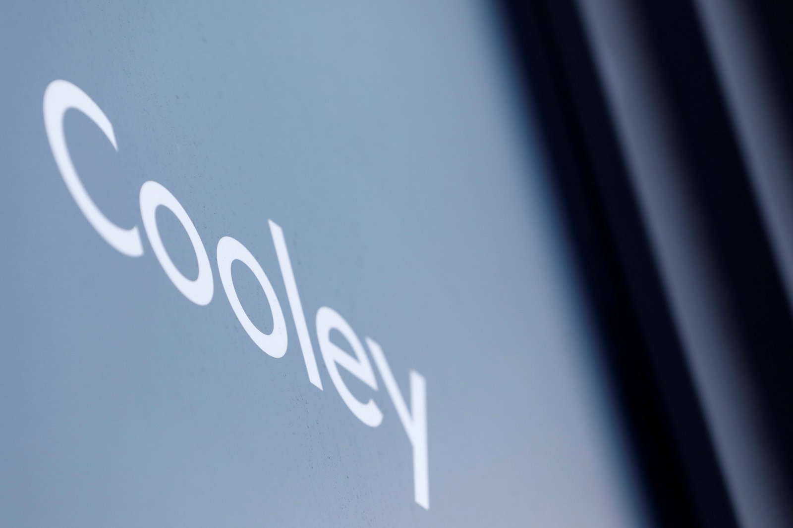 New Cooley platform provides AI legal help for startups