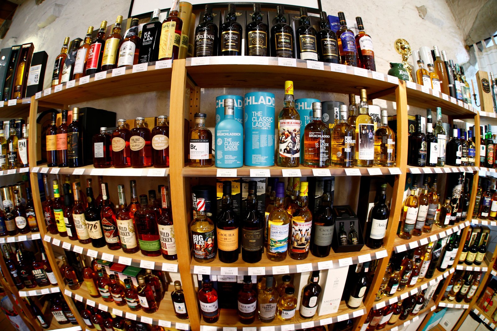 Scotch sales decline, stoking fears of whisky glut