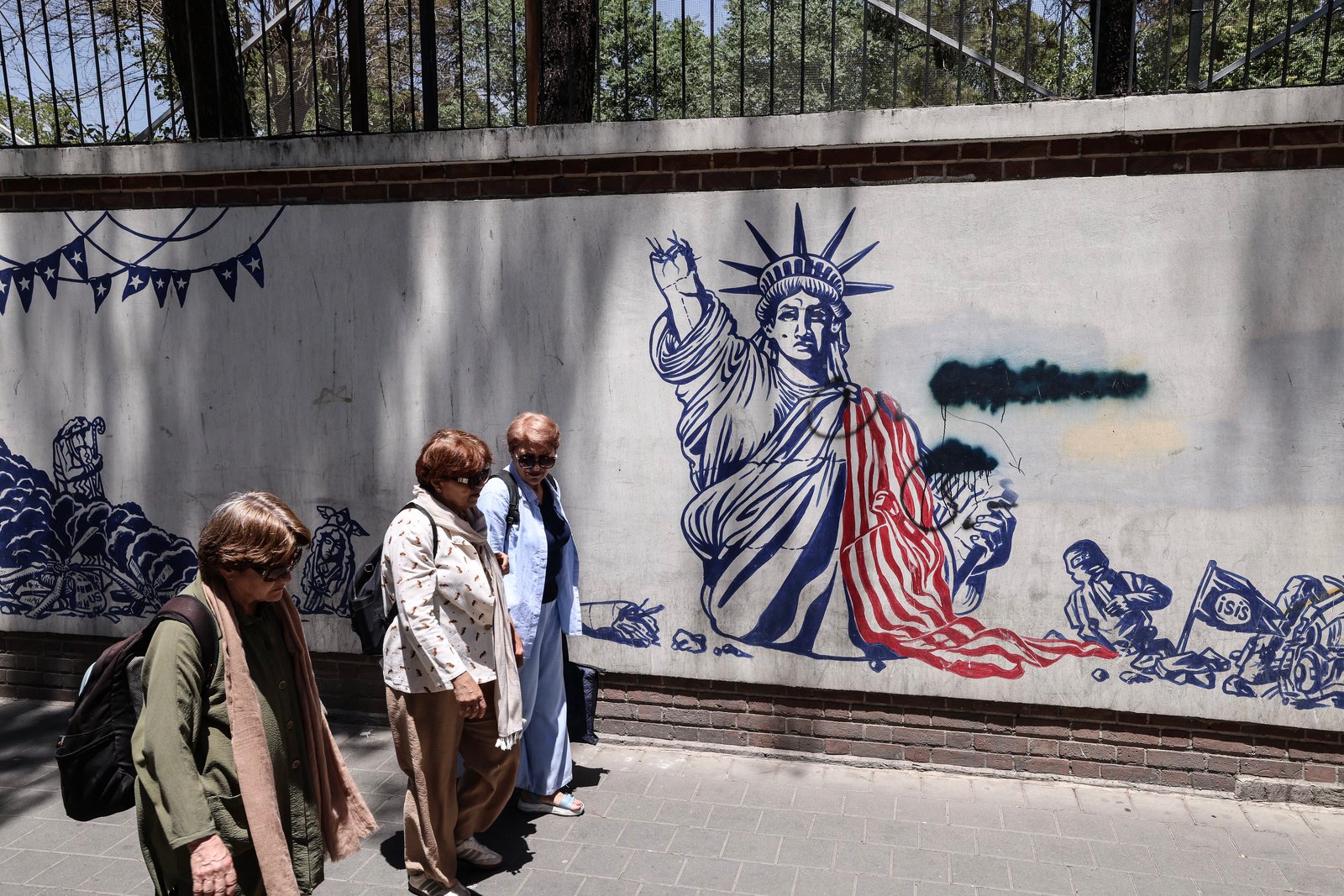 U.S. and Iran reach initial deal to end war, reopen Hormuz; Israel rejects Lebanon withdrawal; UK court upholds Palestine Action ban