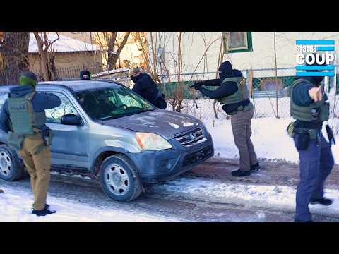"NAZI PIECES OF SH*T!" ICE PULLS GUNS ON Observers, Arrests for Hand Gun Gestures?