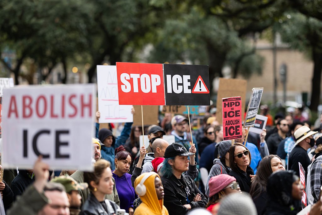 Appeals Court Revives Texas Immigration Law Allowing Arrests on Suspicion